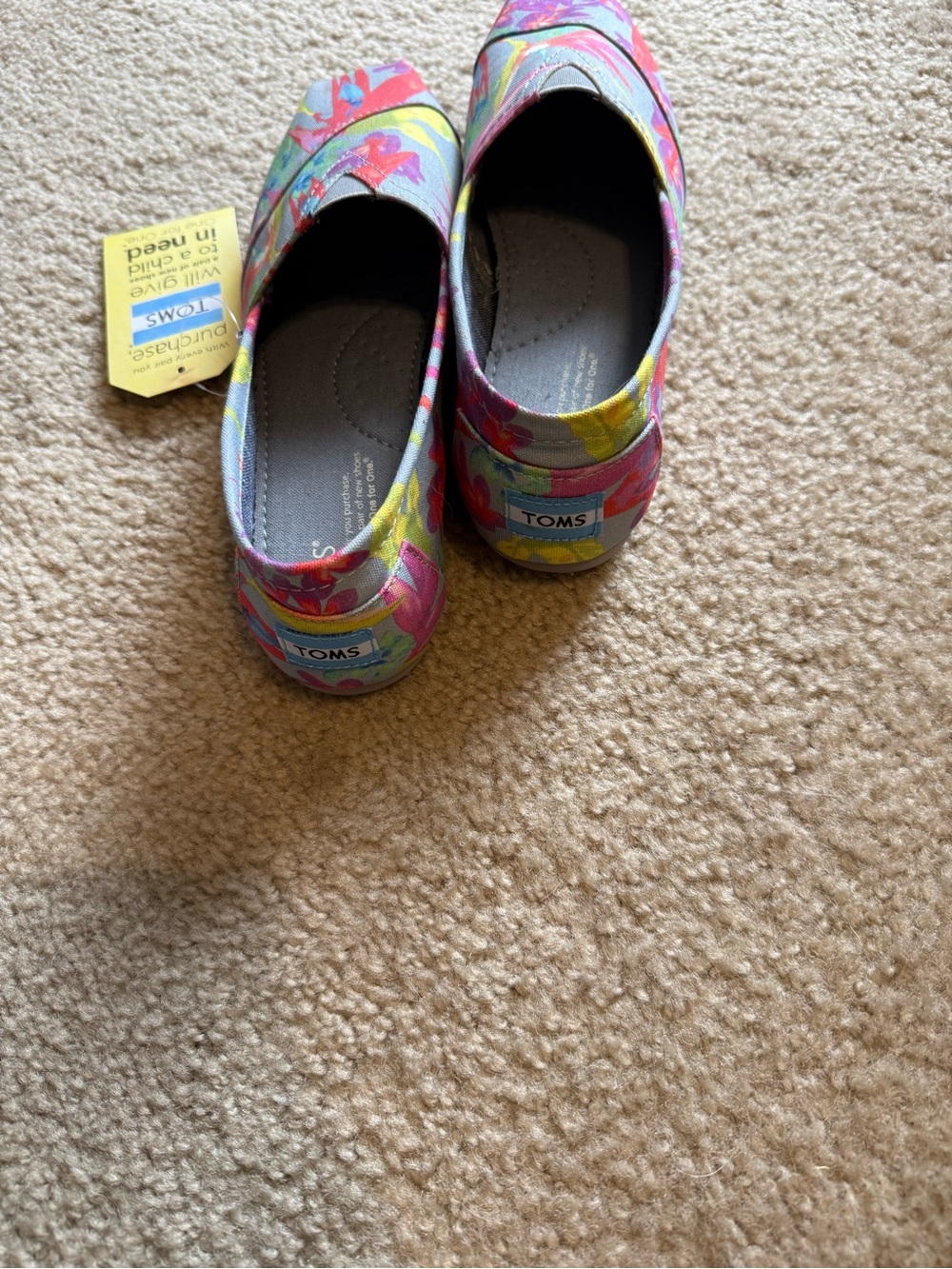TOMS Women’s ‘Grey Birds of Paradise’ Canvas Slip-On - Picture 6 of 10